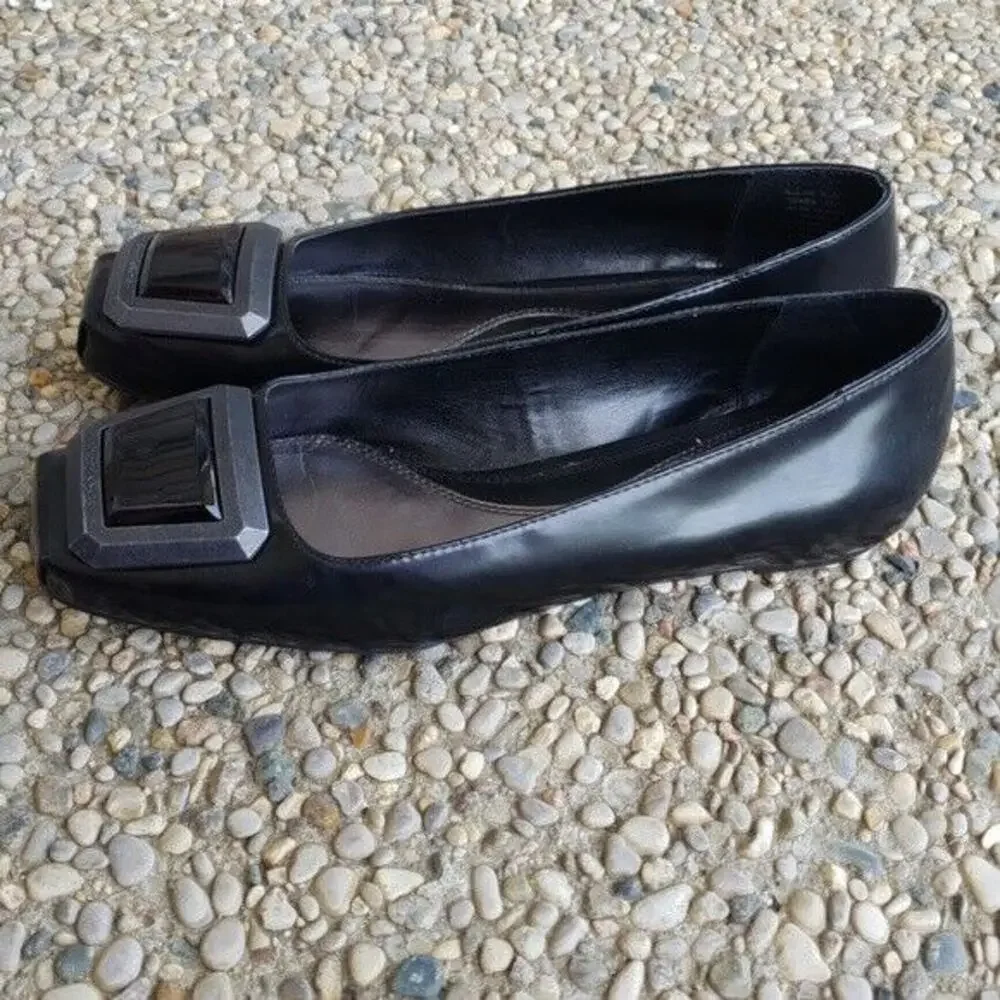 Simply Vera Vera Wang Black Flats Size 6.5